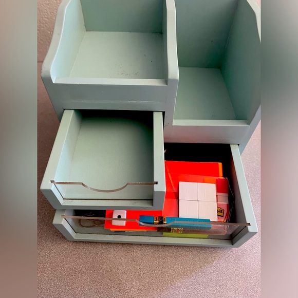 Desktop organizer - Picture 2 of 3